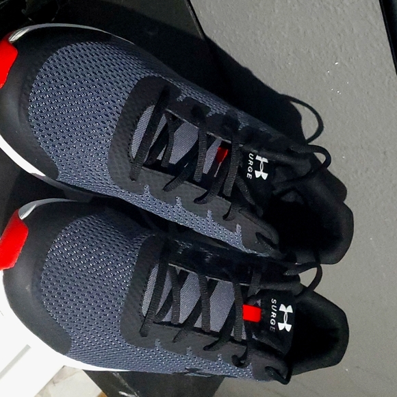 Under armor - Picture 1 of 2